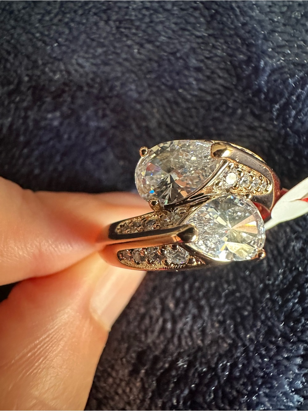 Elegant teardrop style timeless classic ring. Size 10